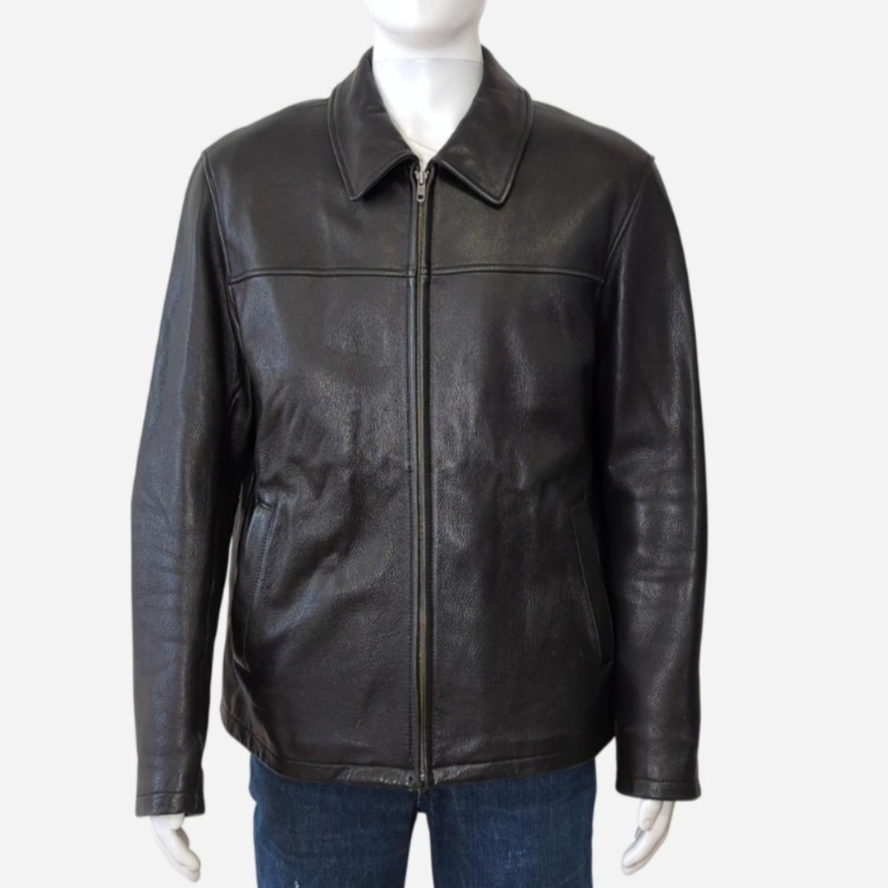 Men’s Large Black Danier‎ leather bomber jacket with zipper closure and pockets